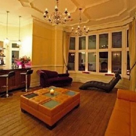 Space Boutique B&B - With Free Private Car Park Llandudno Buitenkant foto